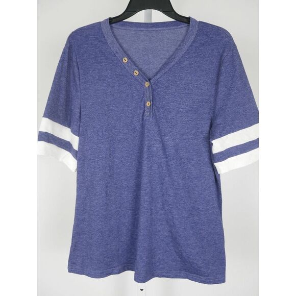 Floral Blooming Women's V-neck Button accent T-shirt L - Picture 3 of 9